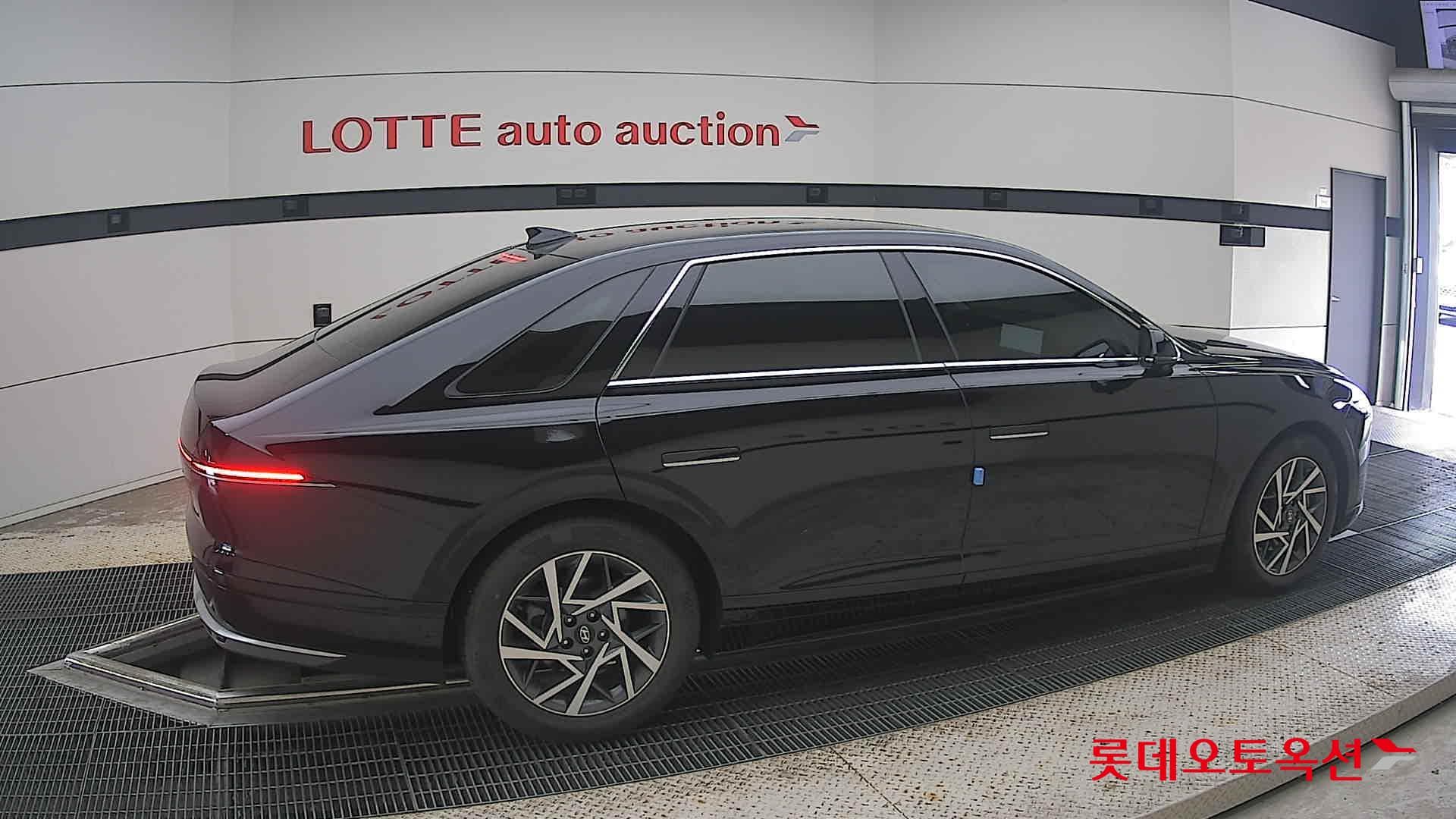 Hyundai - Grandeur | GN7 (G) 2.5 Exclusive 15