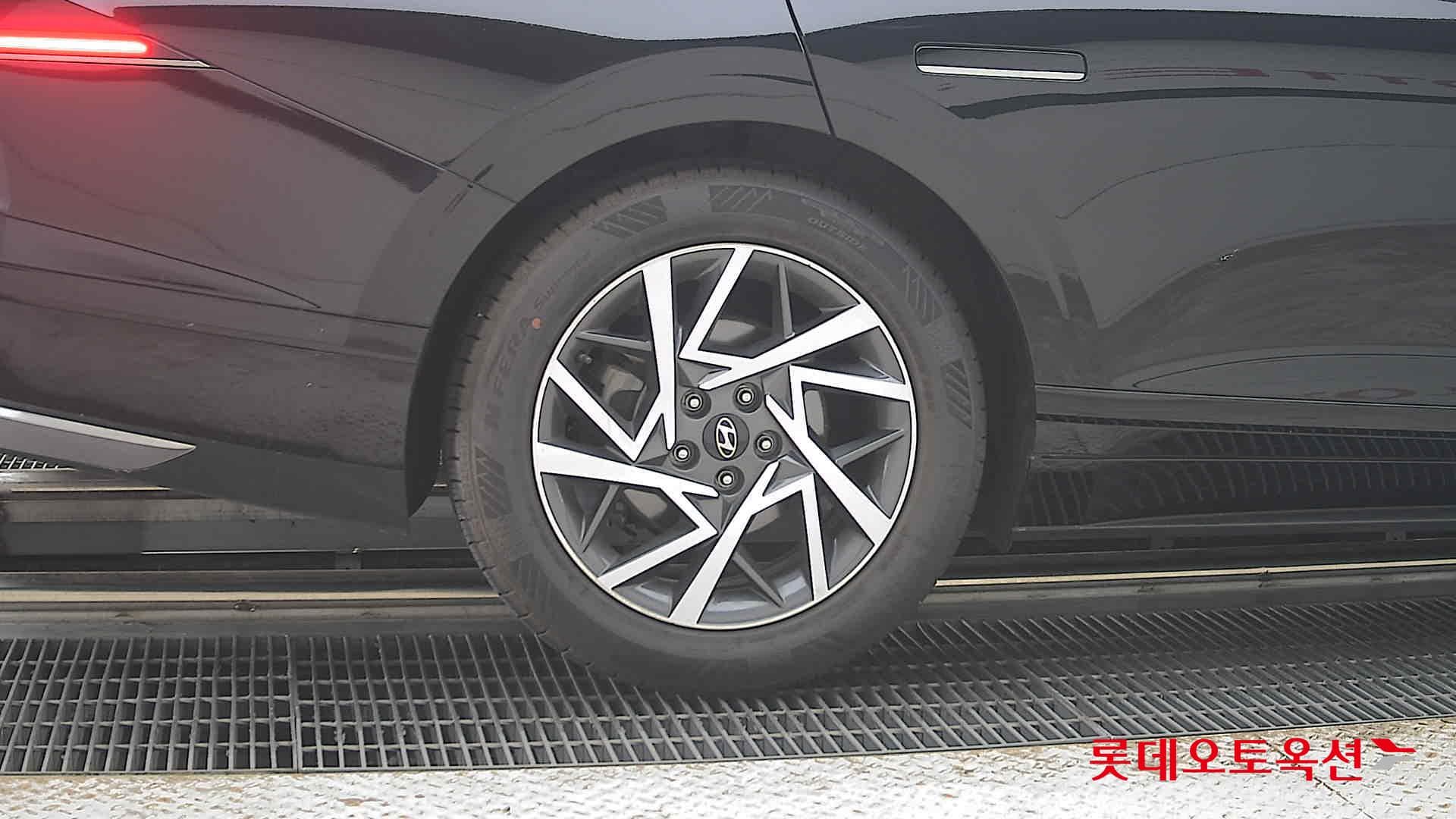 Hyundai - Grandeur | GN7 (G) 2.5 Exclusive 24