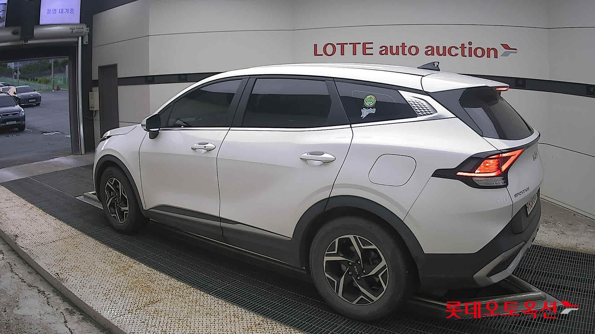 Kia - Sportage | NQ5 (D) 2.0 Trendy 8