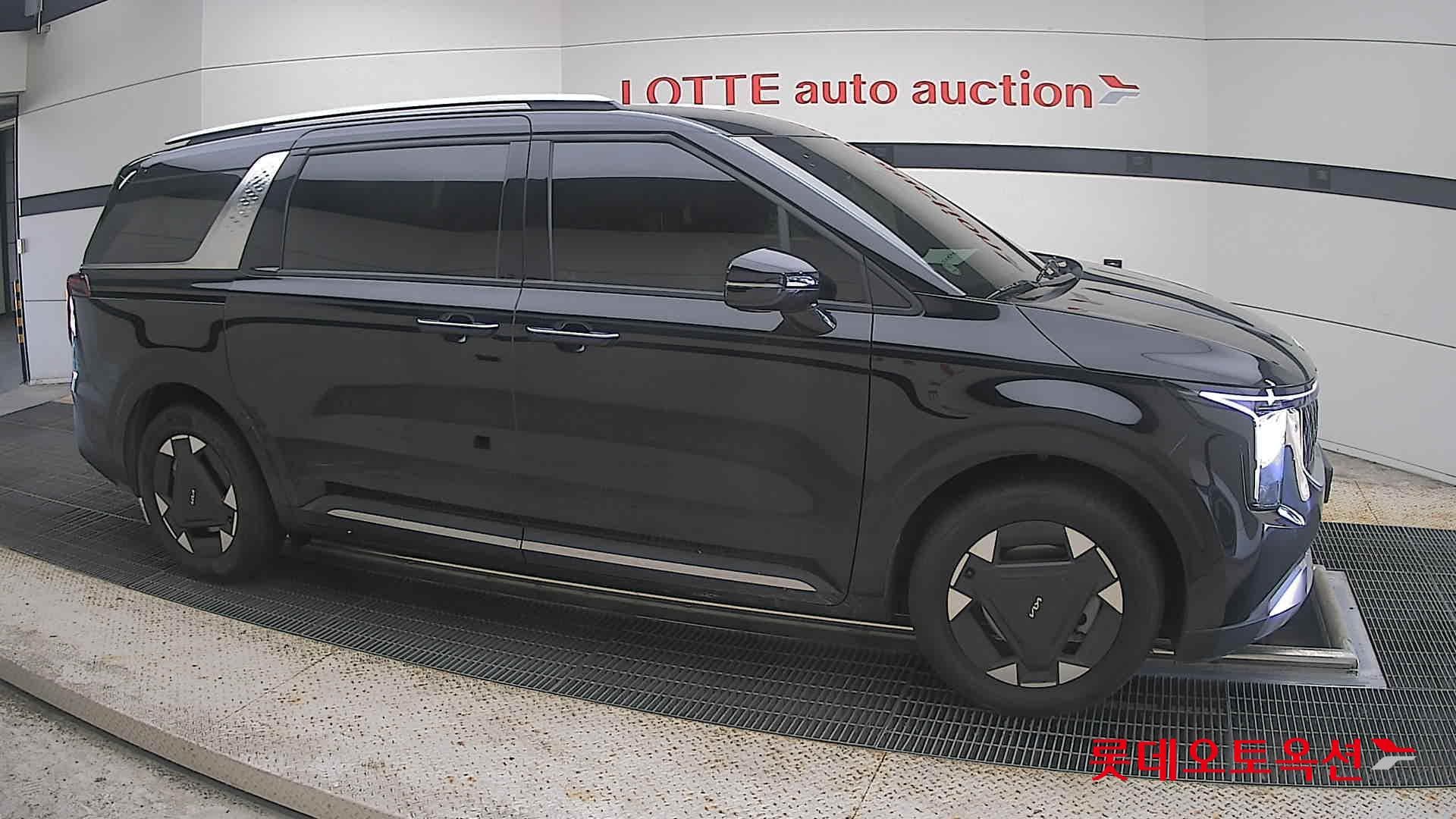 Kia - Carnival | KA4 (H)1.6 Noblesse 9 2WD AT 17