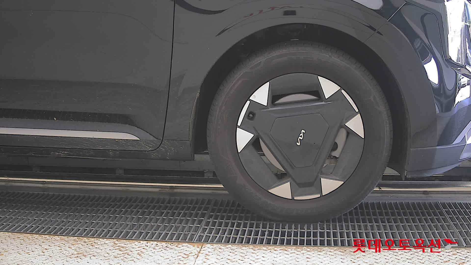 Kia - Carnival | KA4 (H)1.6 Noblesse 9 2WD AT 23