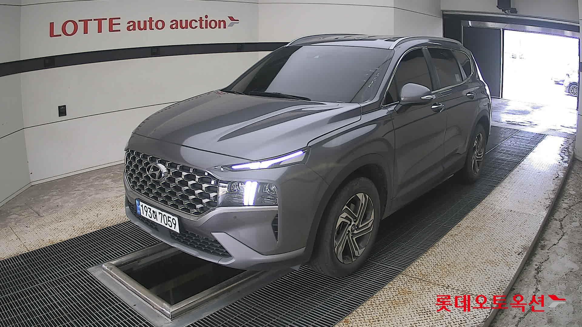 Hyundai - Санта Фе | THE NEW SANTAFE (D) 2.2 Prestige 5Seater 4WD 3