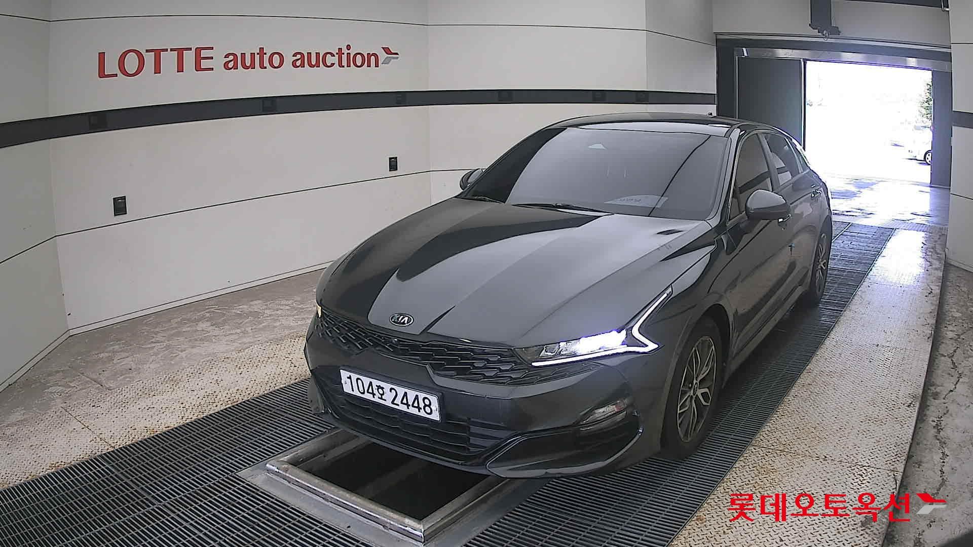 Kia - K5 | INTERACTIVE (G) 2.0 Prestige 2