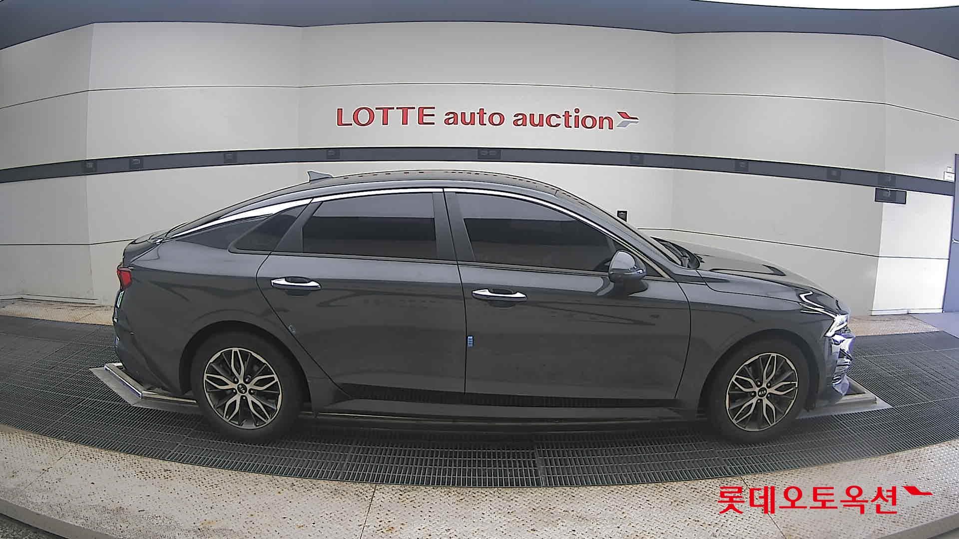 Kia - K5 | INTERACTIVE (G) 2.0 Prestige 16