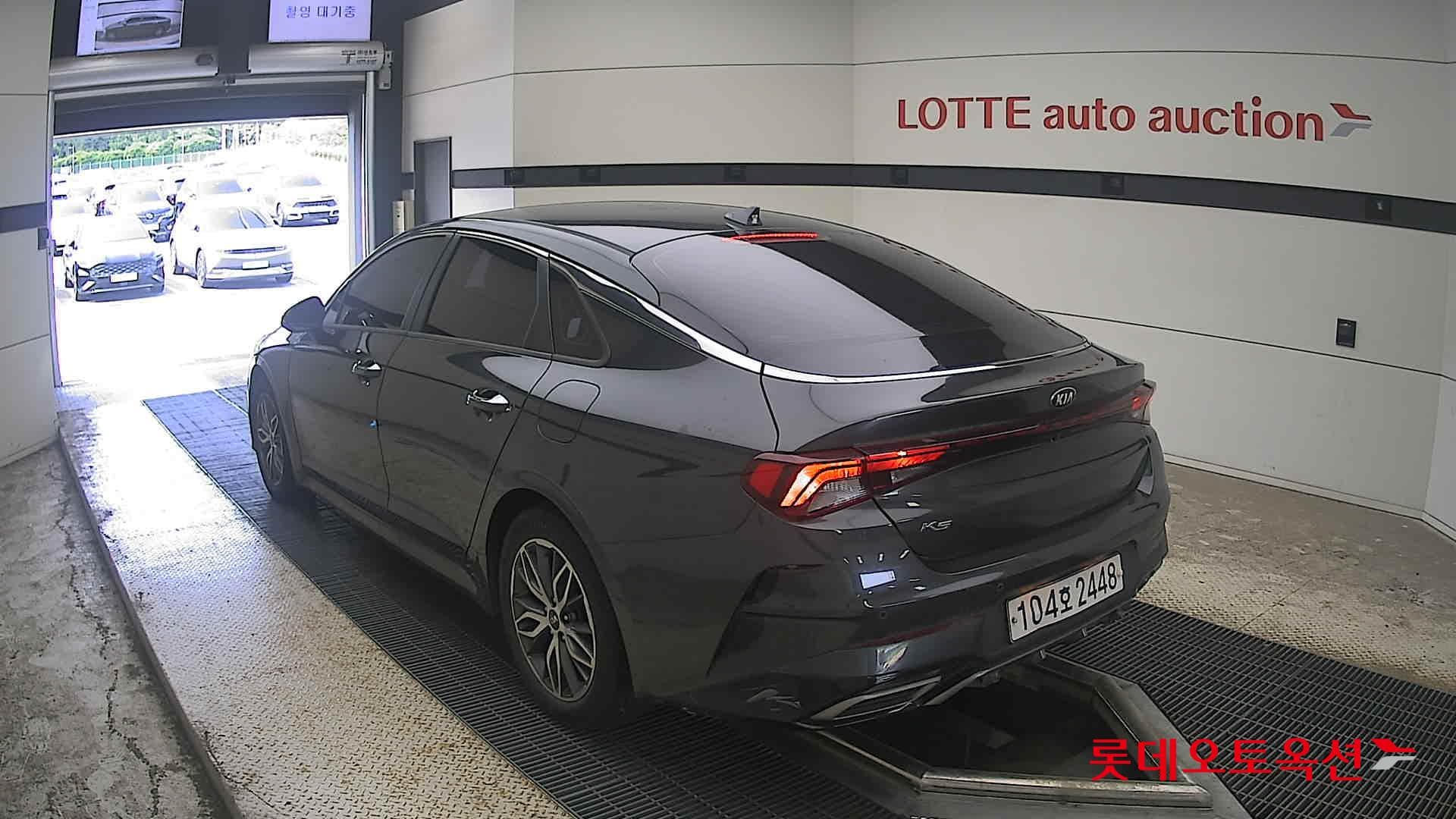 Kia - K5 | INTERACTIVE (G) 2.0 Prestige 10