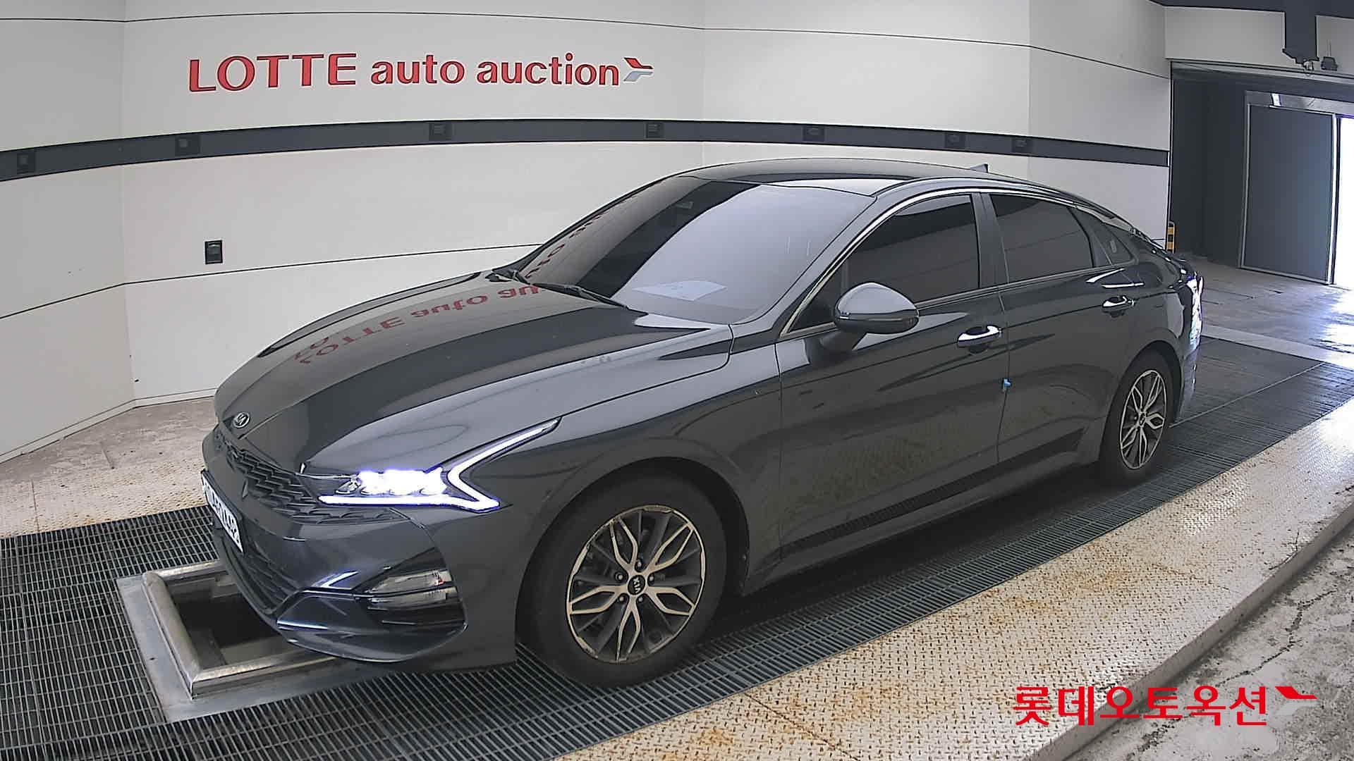 Kia - K5 | INTERACTIVE (G) 2.0 Prestige 4
