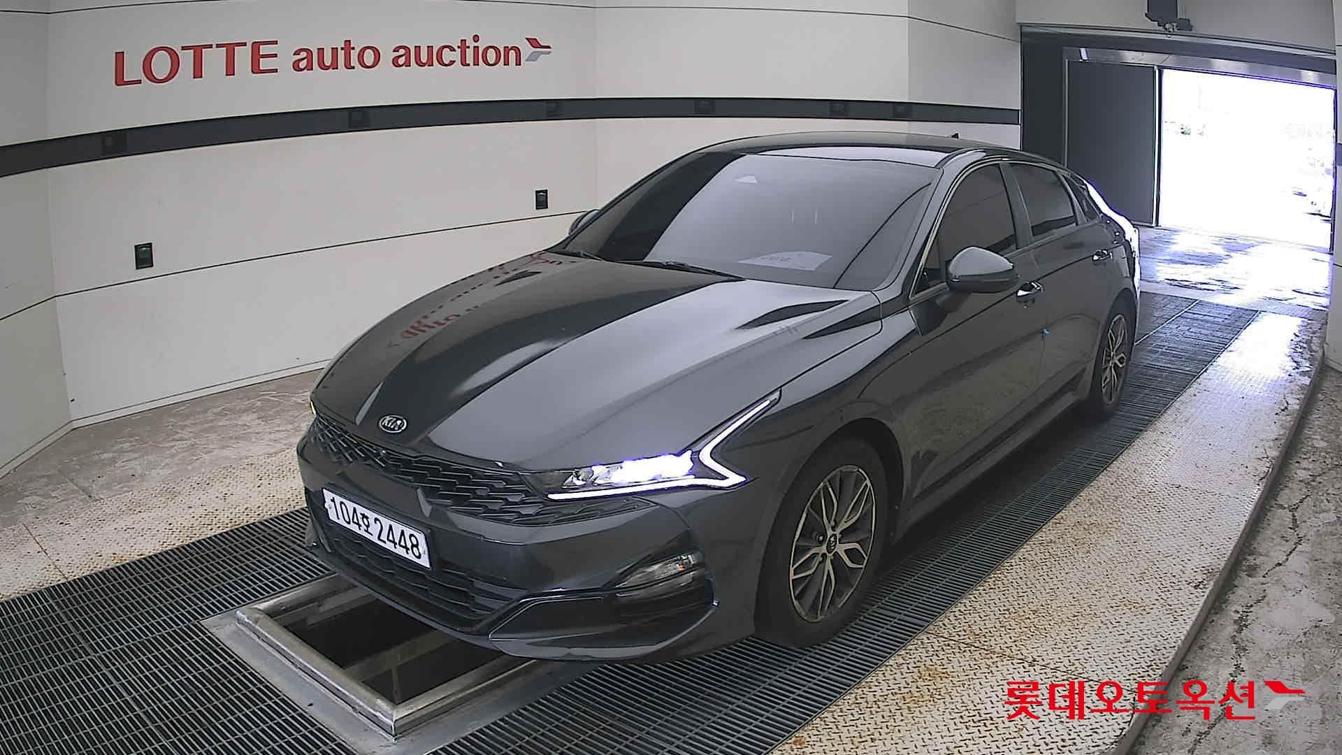 Kia - K5 | INTERACTIVE (G) 2.0 Prestige 3