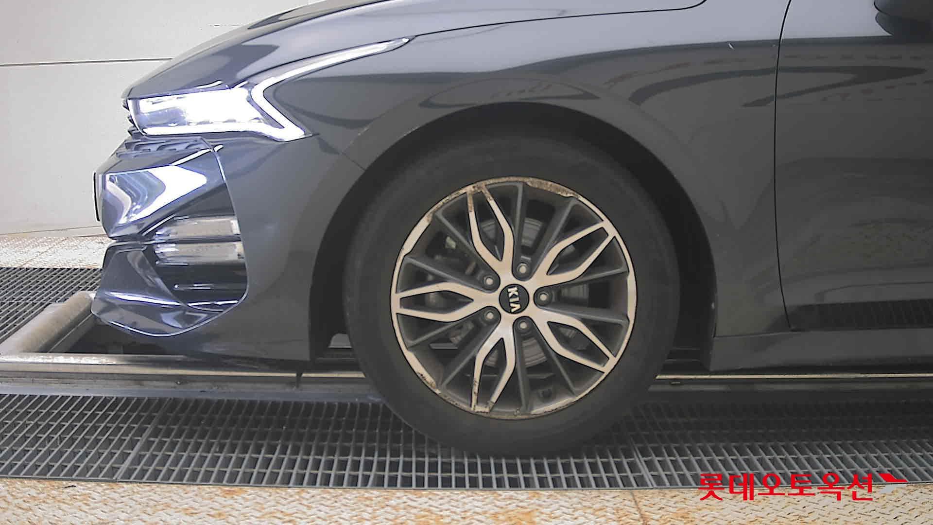 Kia - K5 | INTERACTIVE (G) 2.0 Prestige 21