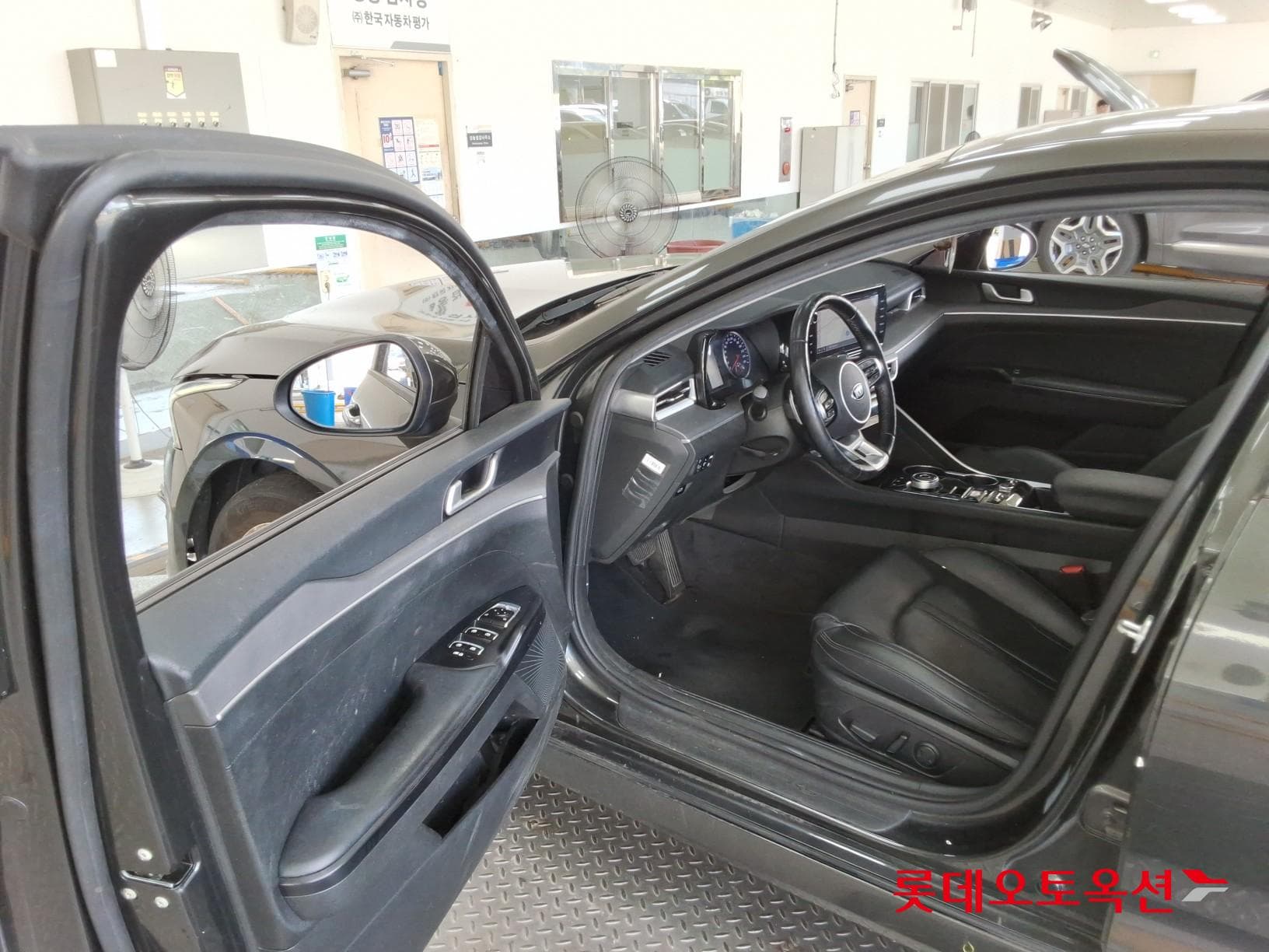 Kia - K5 | INTERACTIVE (G) 2.0 Prestige 35