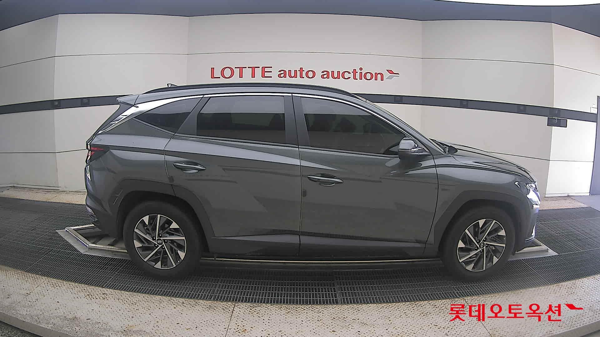 Hyundai - Туссан | THE ALL NEW (D) 2.0 Premium 2WD 16