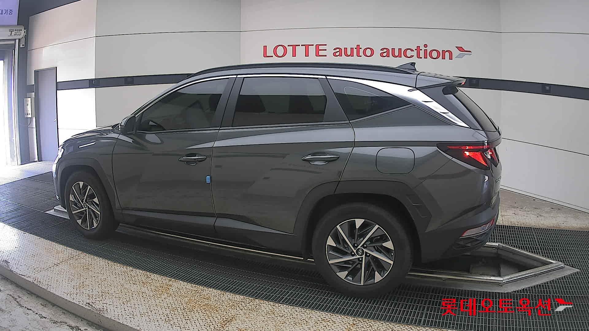 Hyundai - Туссан | THE ALL NEW (D) 2.0 Premium 2WD 7