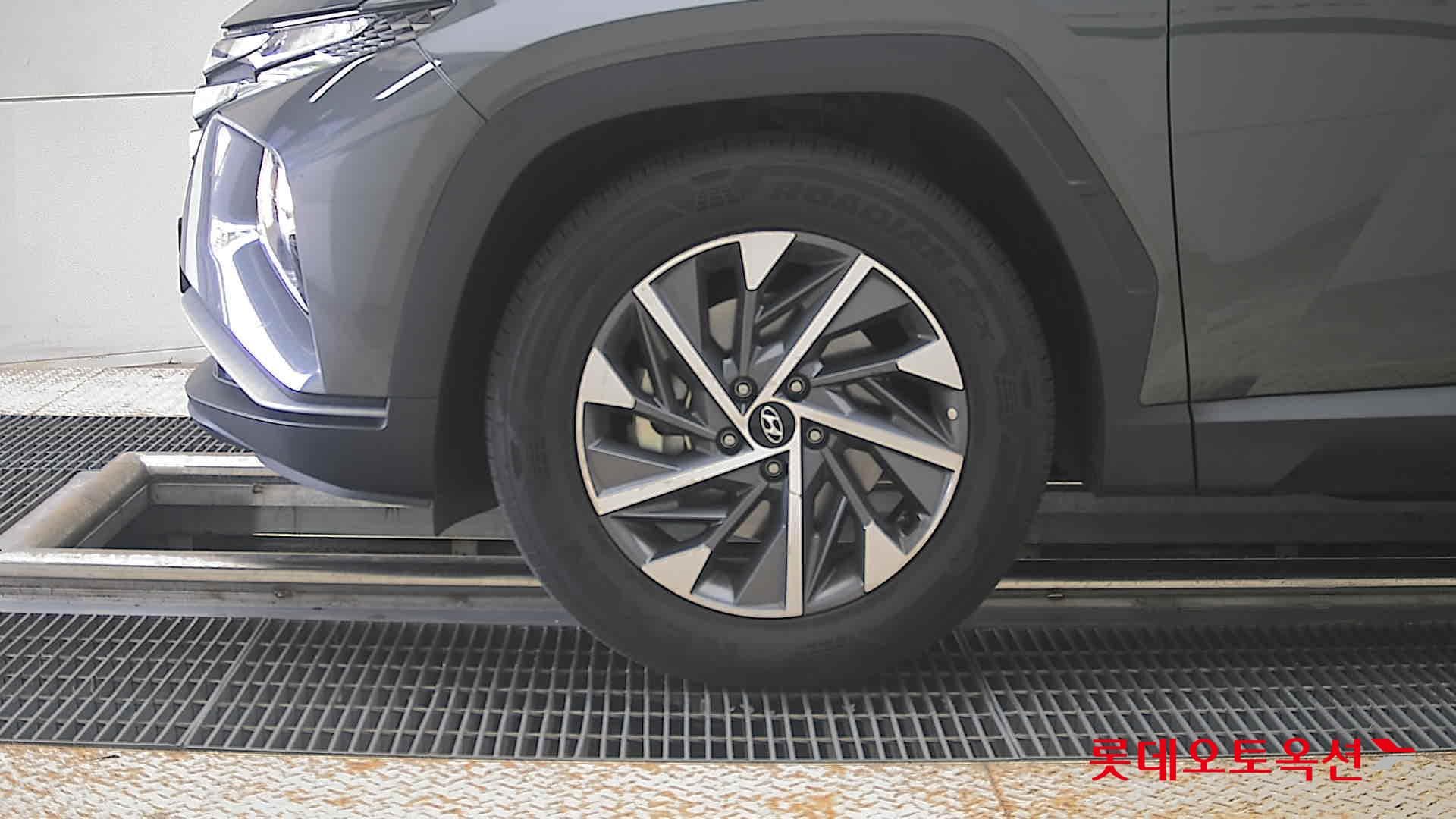 Hyundai - Туссан | THE ALL NEW (D) 2.0 Premium 2WD 21