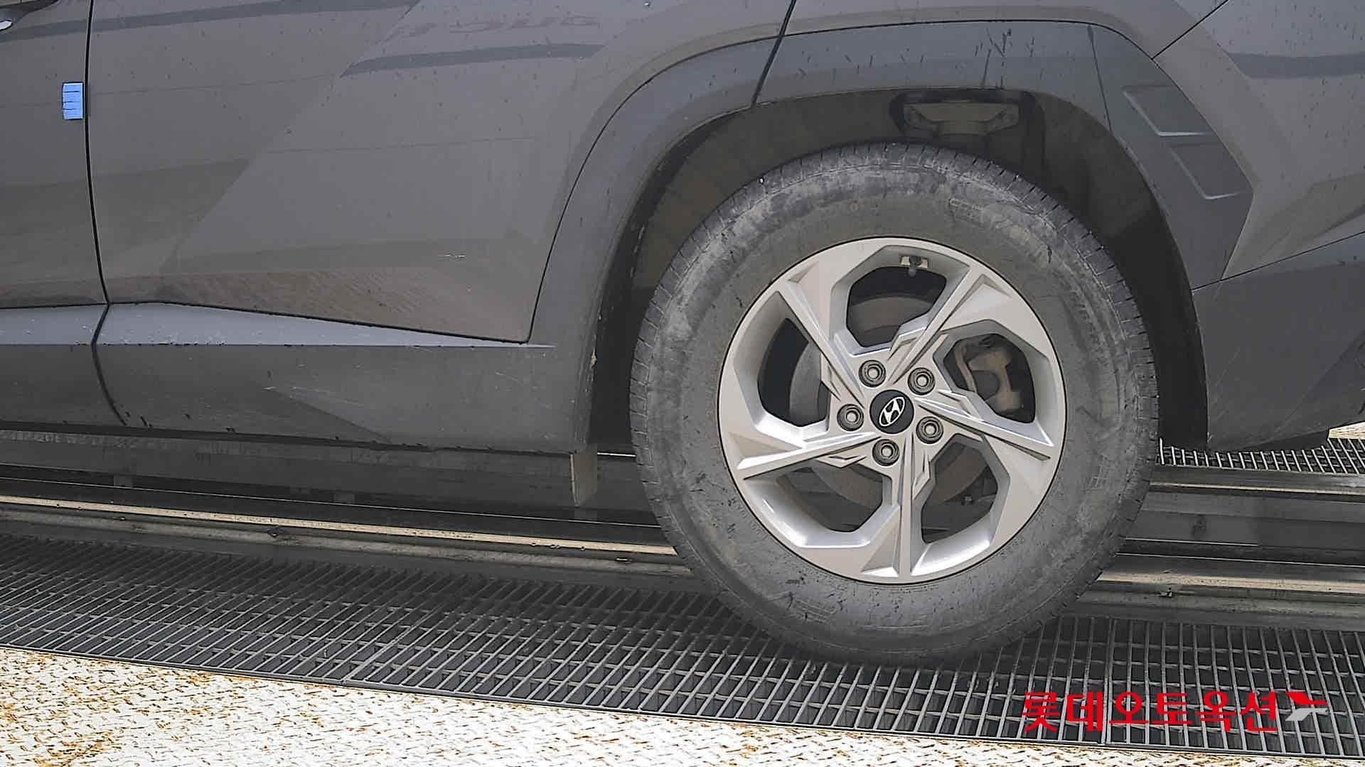 Hyundai - Tucson | THE ALL NEW (D) 2.0 Modern 4WD 22