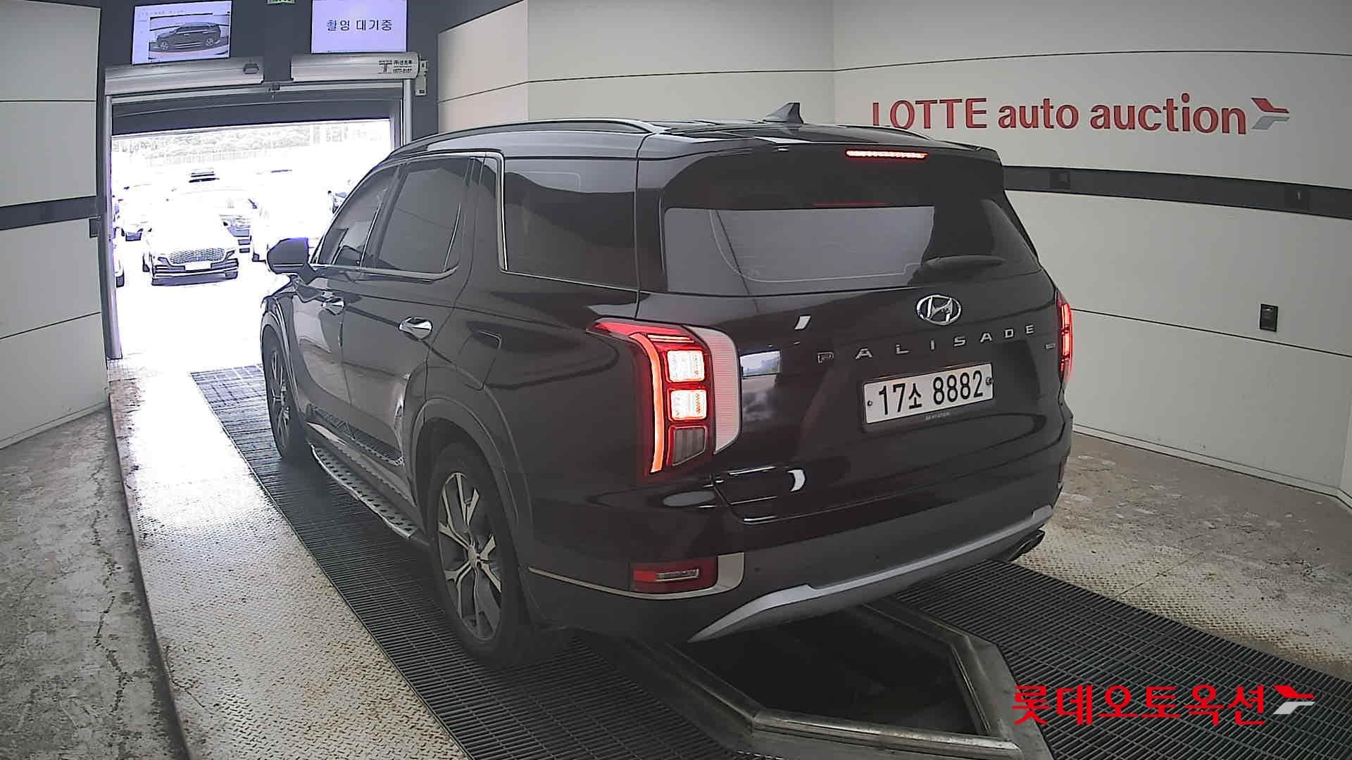 Hyundai - Palisade | (D) 2.2 Prestige 4WD 7 9