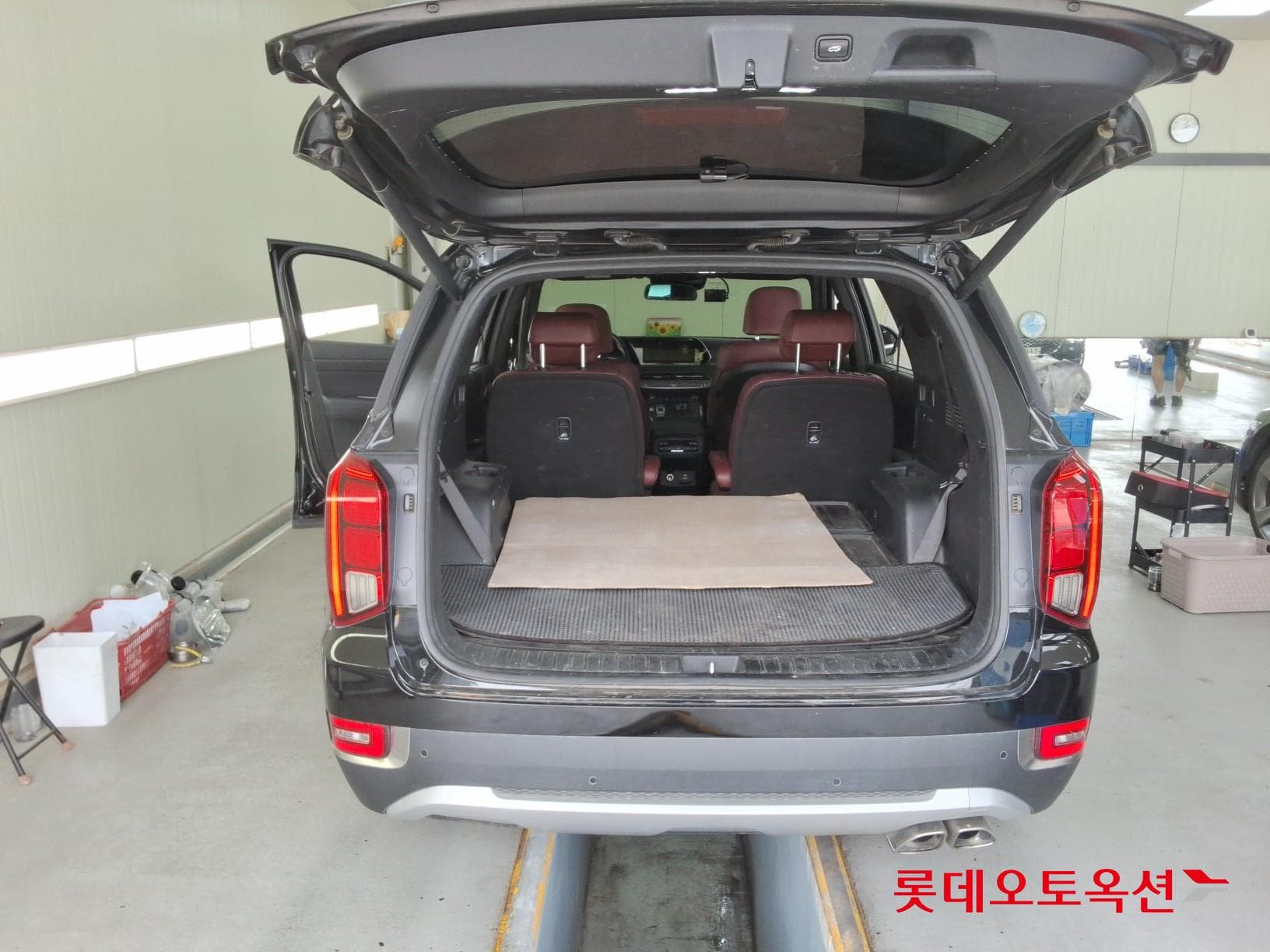 Hyundai - Palisade | (D) 2.2 Prestige 4WD 7 36