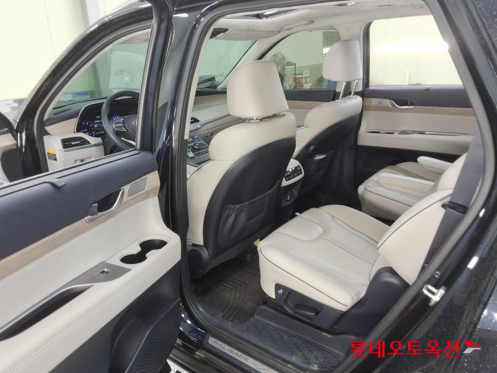 Hyundai - Palisade | (G) 3.8 Prestige 2WD 7 36
