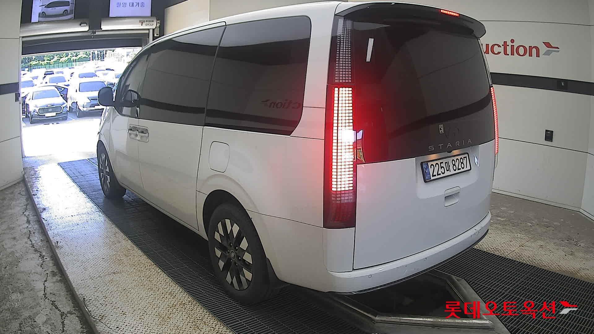 هيونداي - ستاريا | (H)1.6 Inspiration 7 2WD AT 10