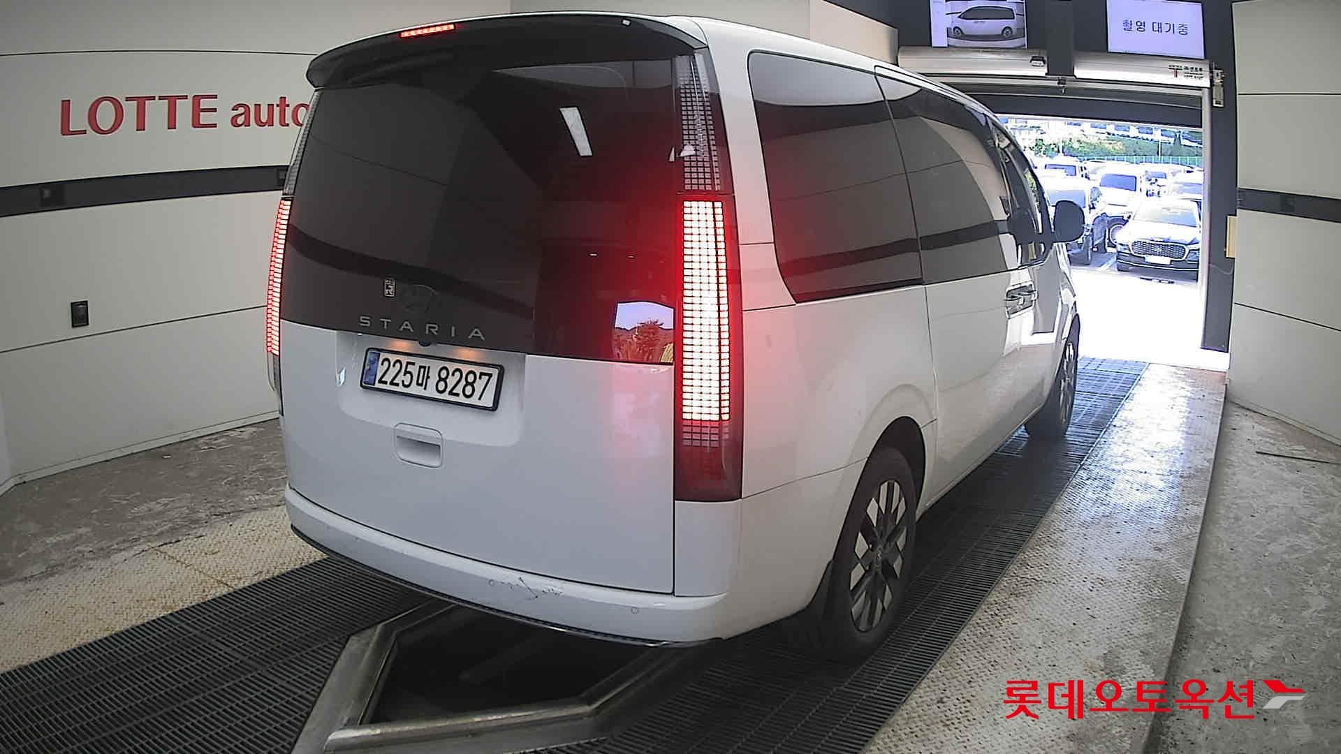 هيونداي - ستاريا | (H)1.6 Inspiration 7 2WD AT 13