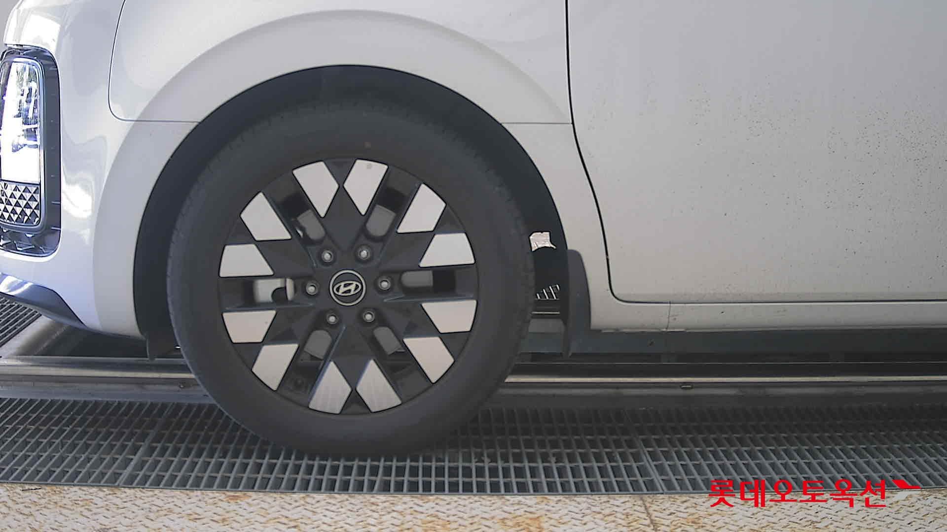 هيونداي - ستاريا | (H)1.6 Inspiration 7 2WD AT 21