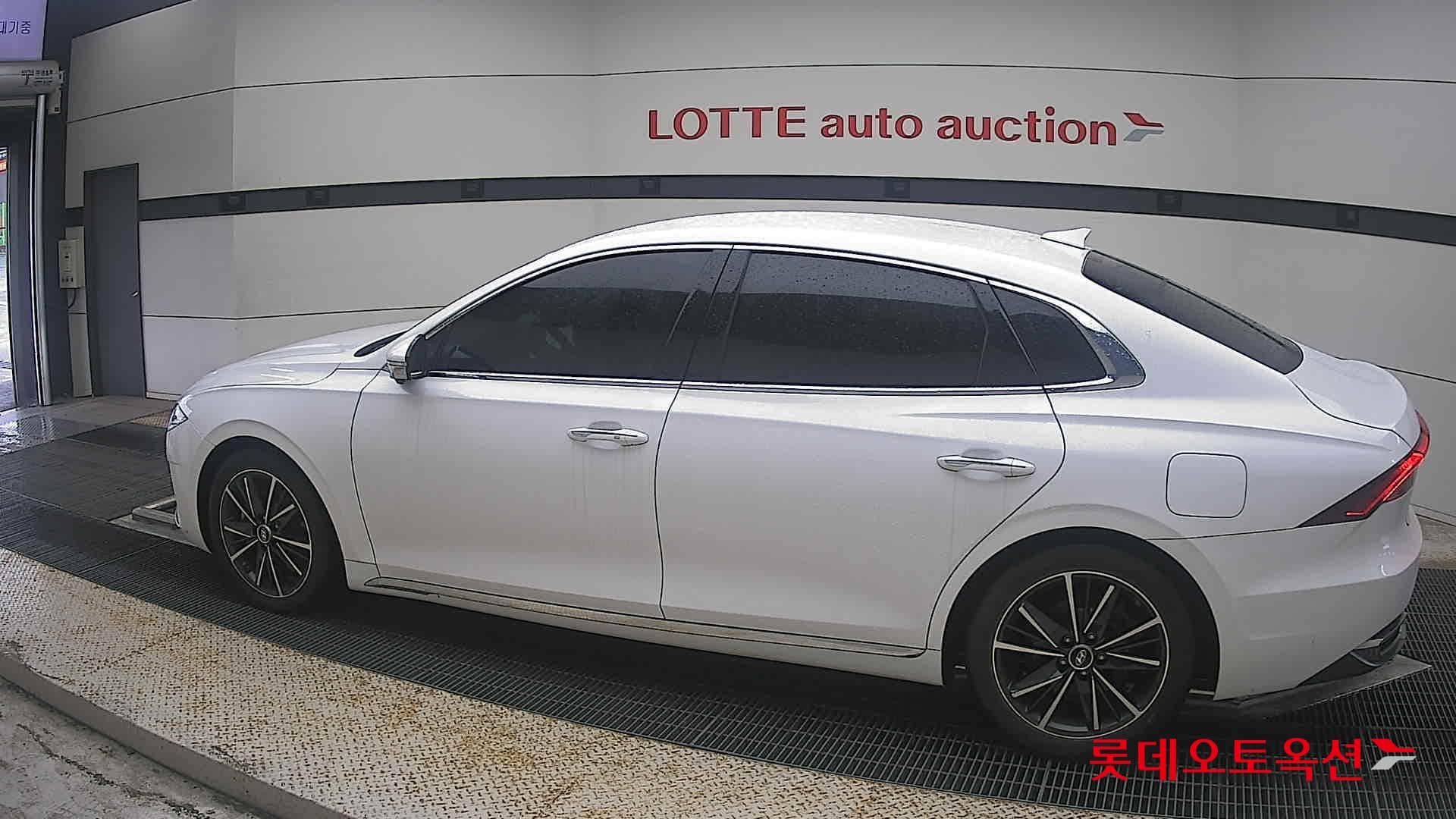 Hyundai - Grandeur | THE NEW (G) 2.5 7