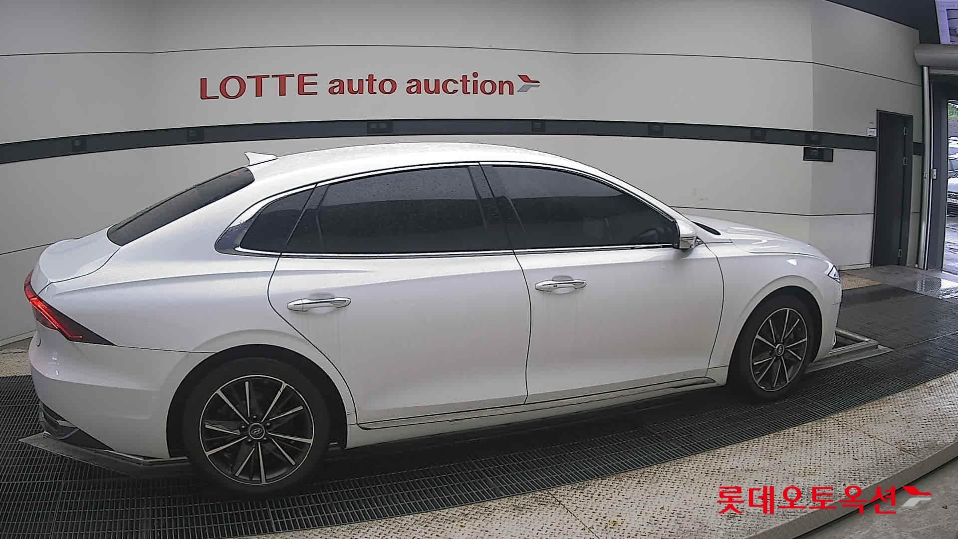 Hyundai - Grandeur | THE NEW (G) 2.5 15