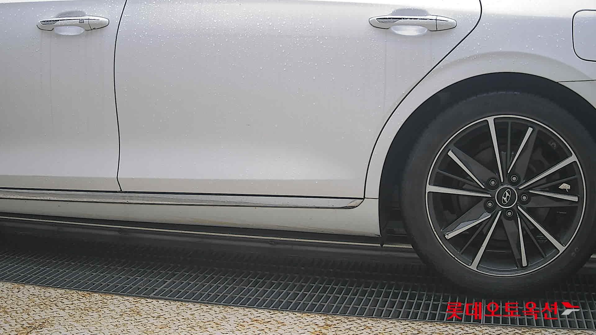 Hyundai - Grandeur | THE NEW (G) 2.5 22