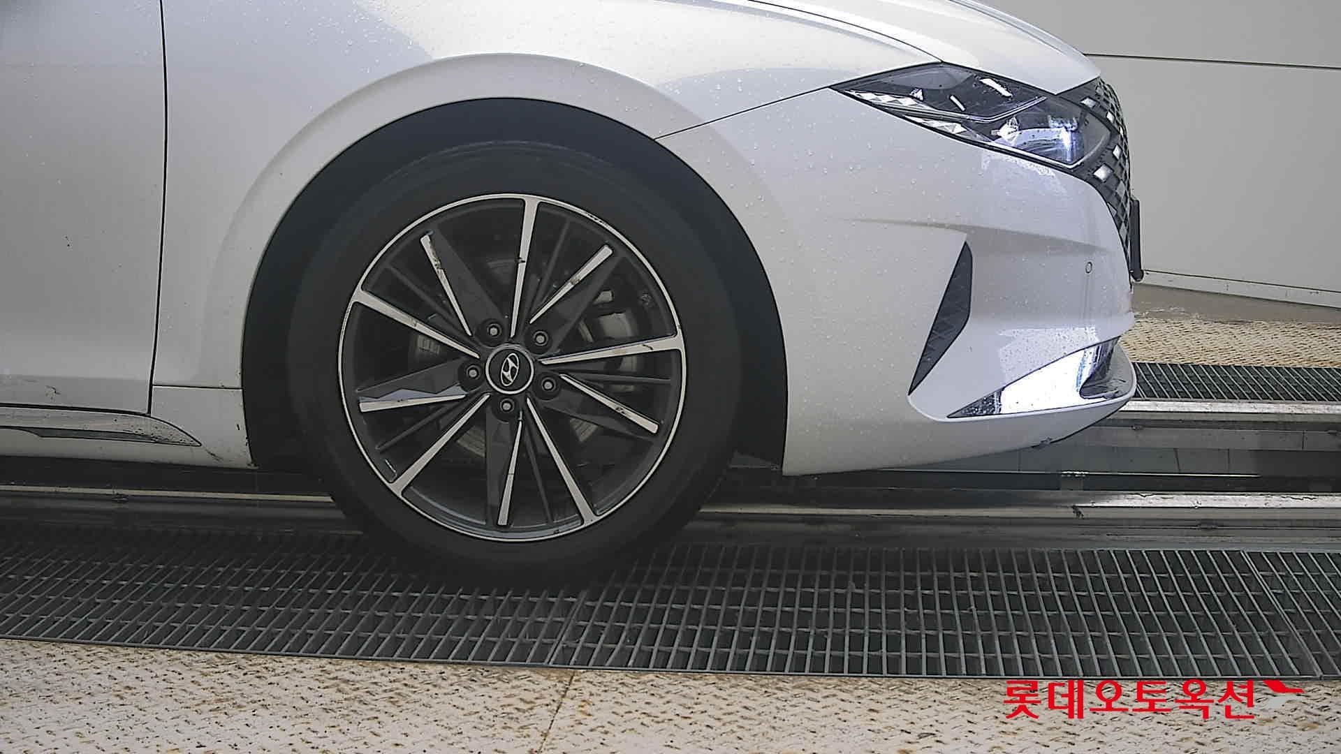 Hyundai - Grandeur | THE NEW (G) 2.5 23