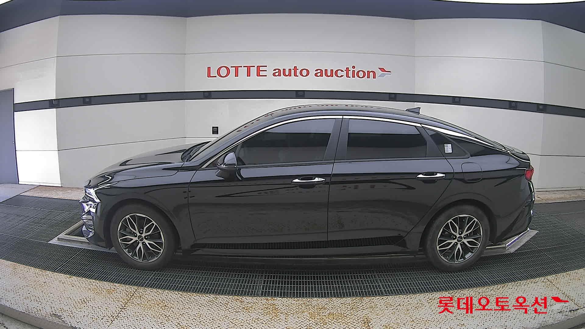 Kia - K5 | INTERACTIVE (G) 2.0 Prestige 6