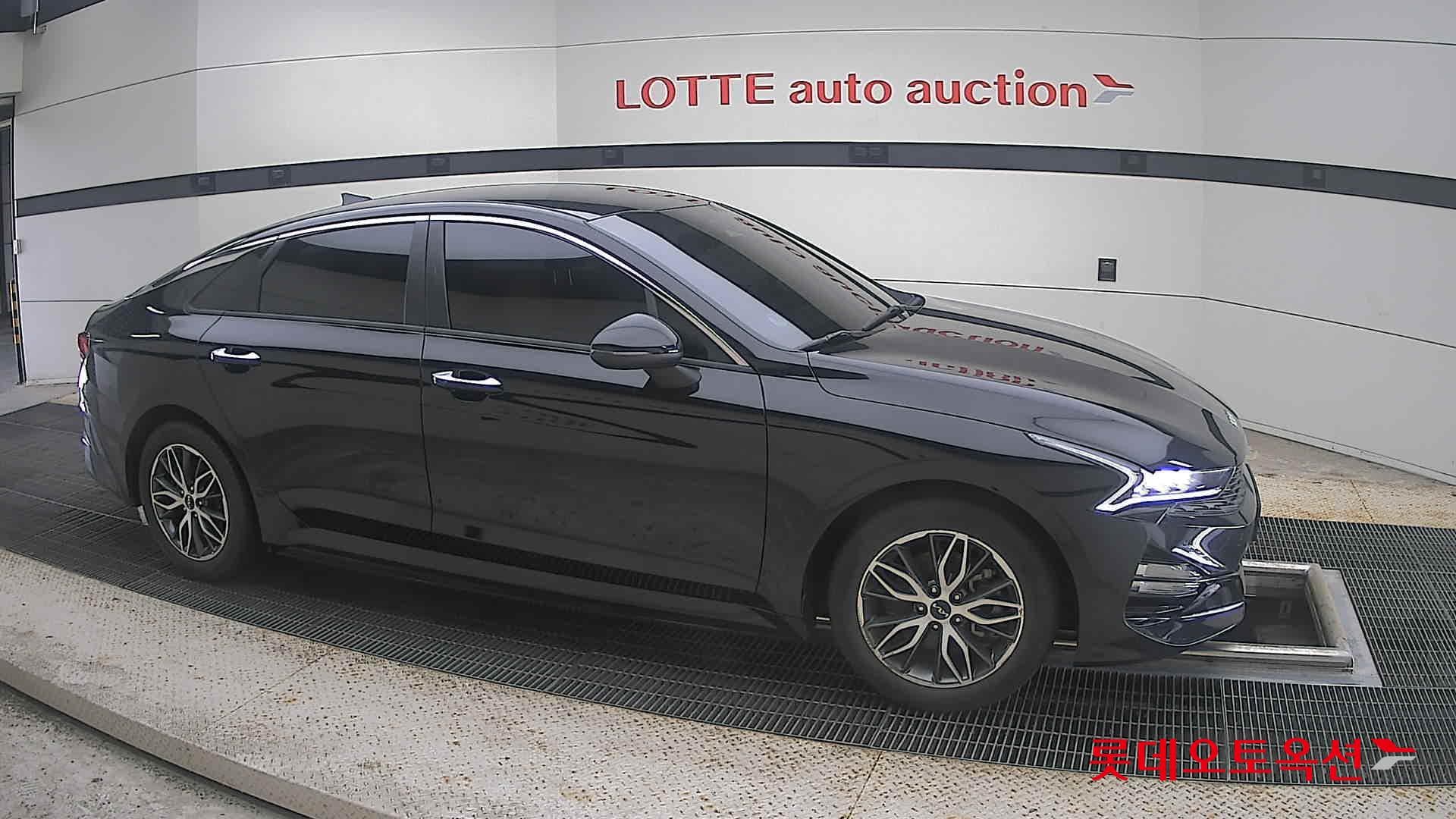Kia - K5 | INTERACTIVE (G) 2.0 Prestige 17