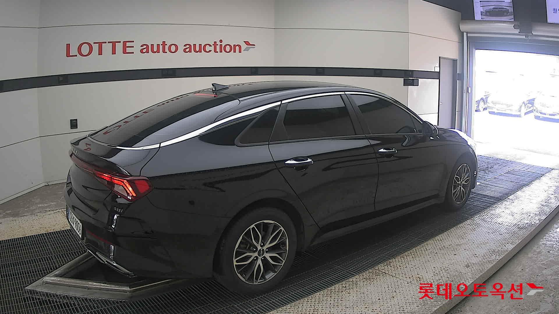 Kia - K5 | INTERACTIVE (G) 2.0 Prestige 14