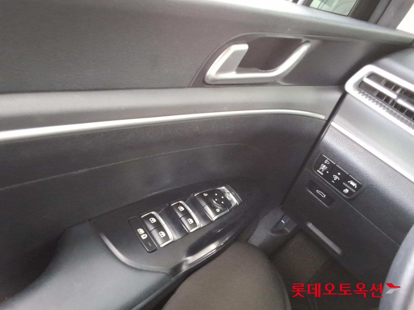 Kia - K5 | INTERACTIVE (G) 2.0 Prestige 28