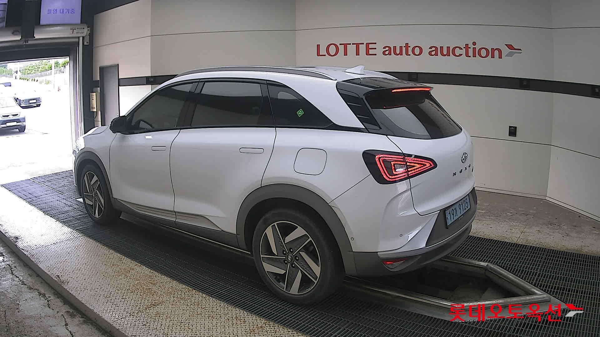 Hyundai - Nexo | (S) PREMIUM 8