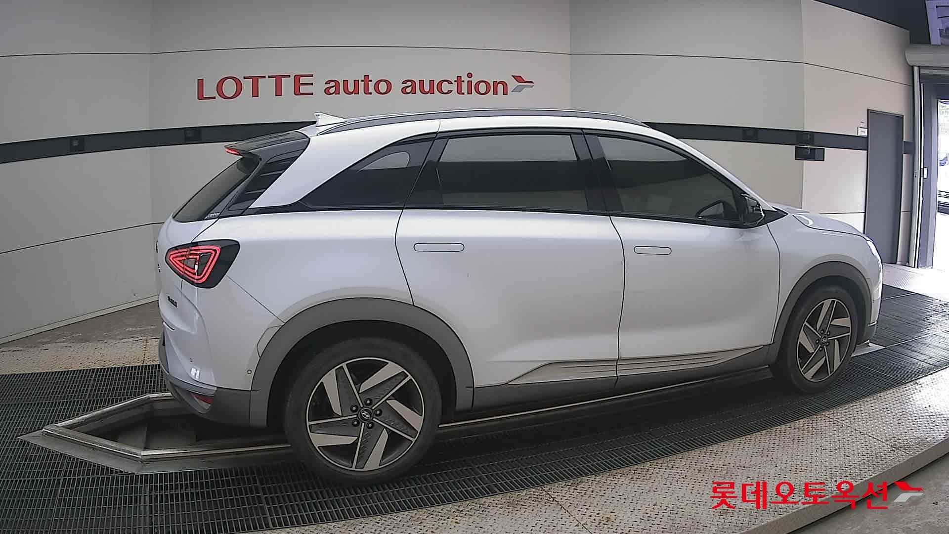 Hyundai - Nexo | (S) PREMIUM 15