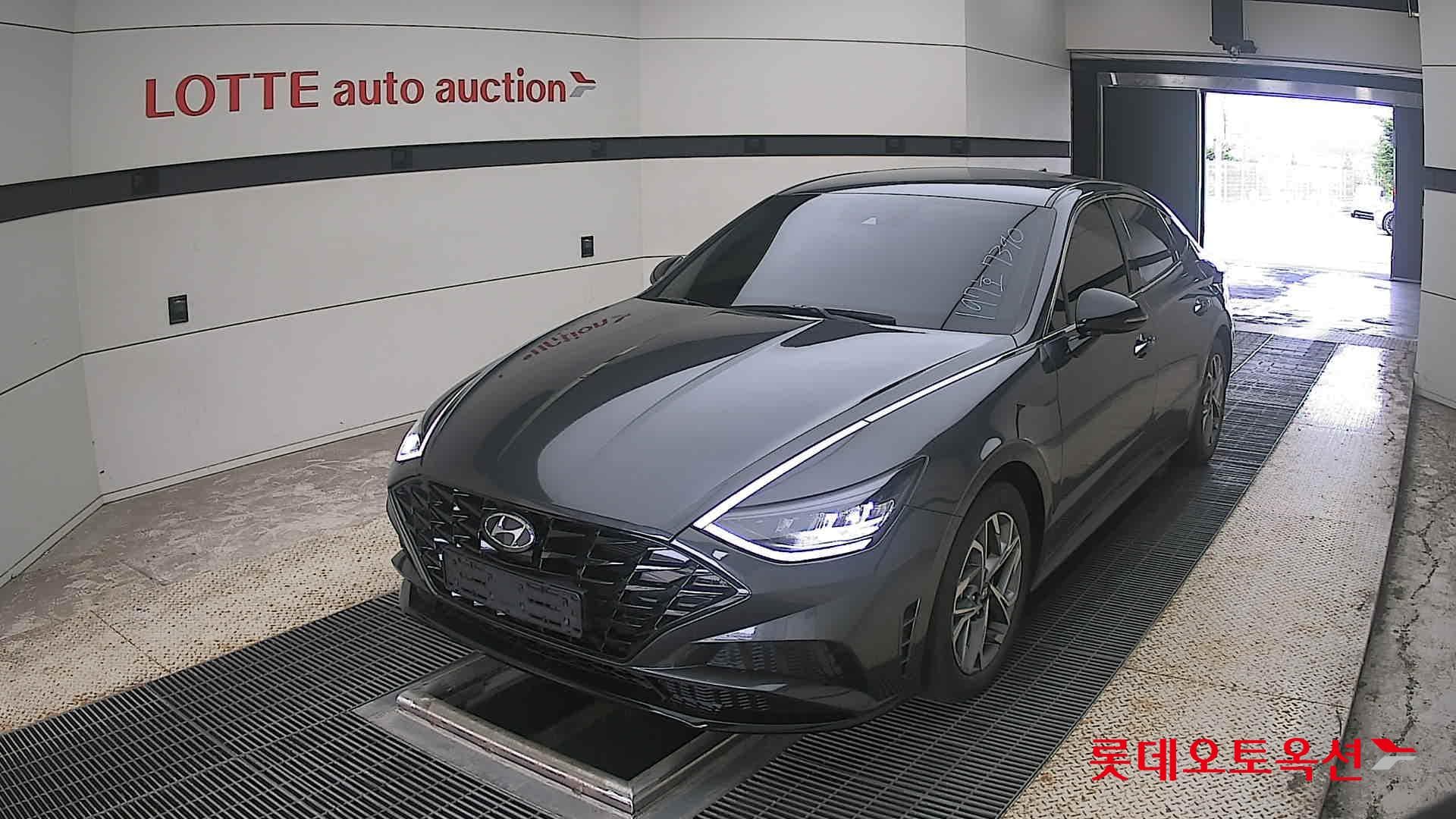 Hyundai - Sonata | DN8 (G) 2.0 Modern 2