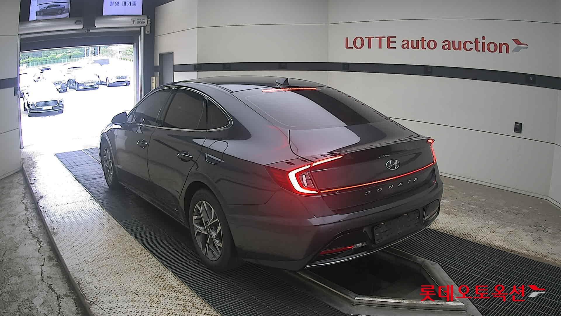 Hyundai - Sonata | DN8 (G) 2.0 Modern 10