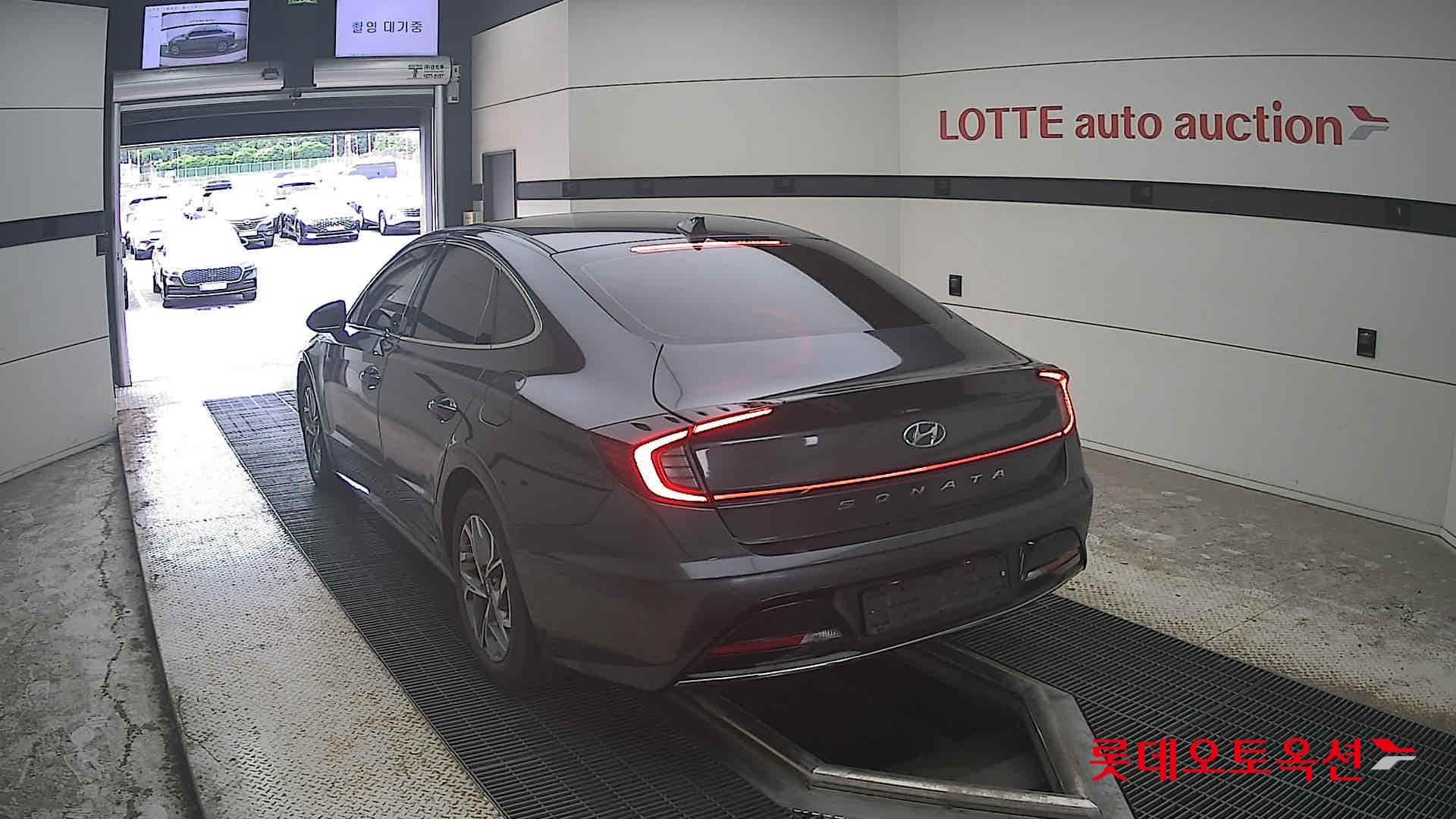 Hyundai - Sonata | DN8 (G) 2.0 Modern 9