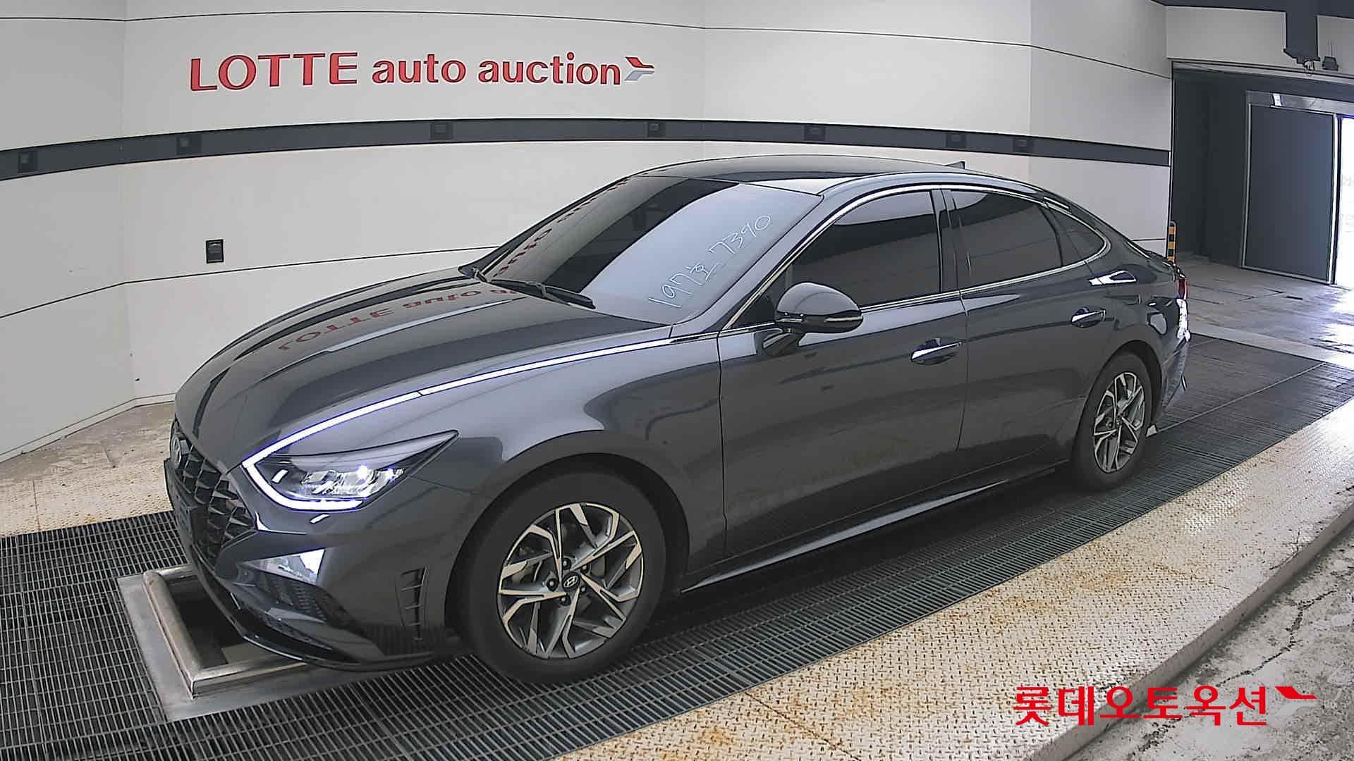 Hyundai - Sonata | DN8 (G) 2.0 Modern 4