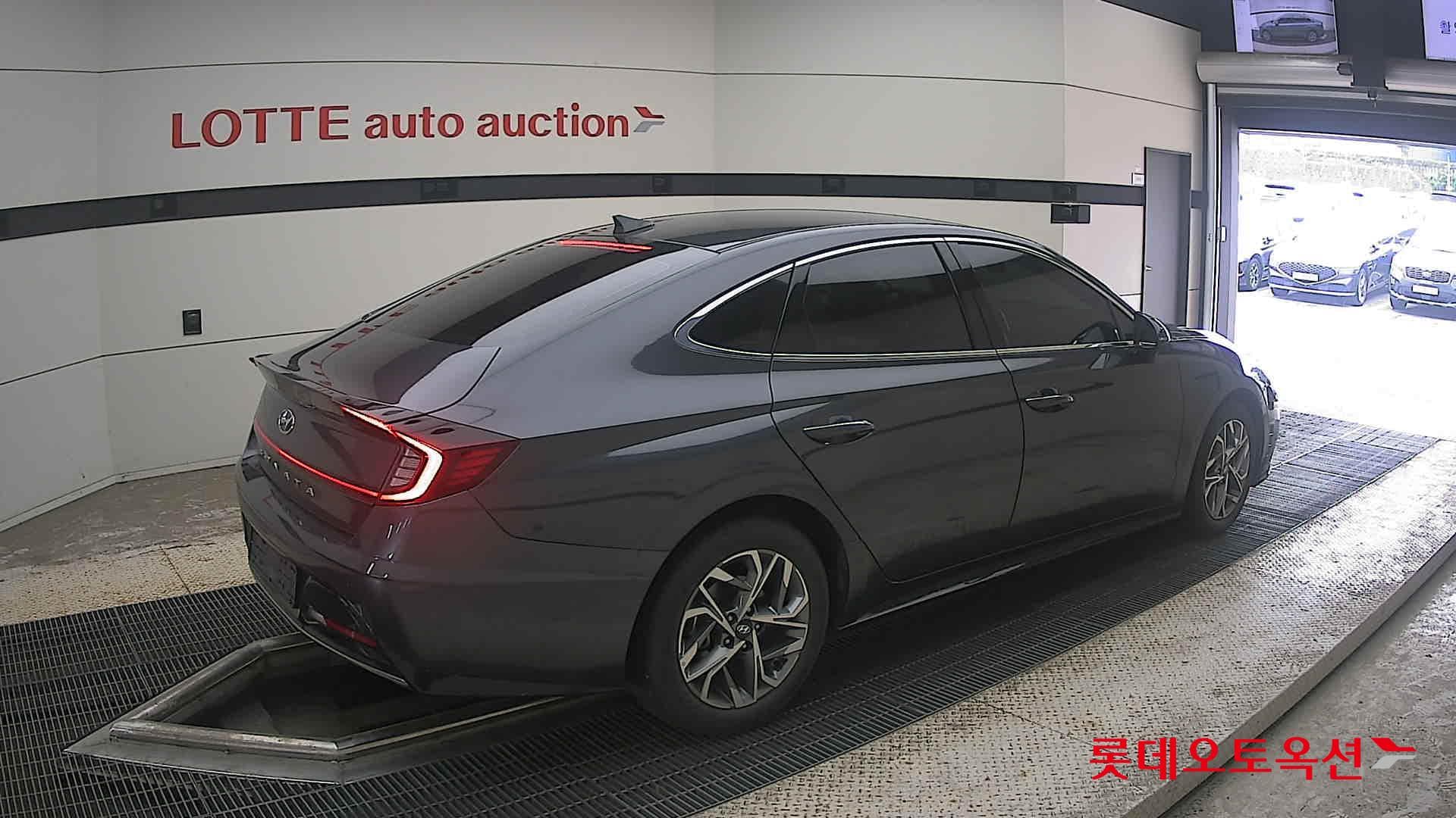 Hyundai - Sonata | DN8 (G) 2.0 Modern 14
