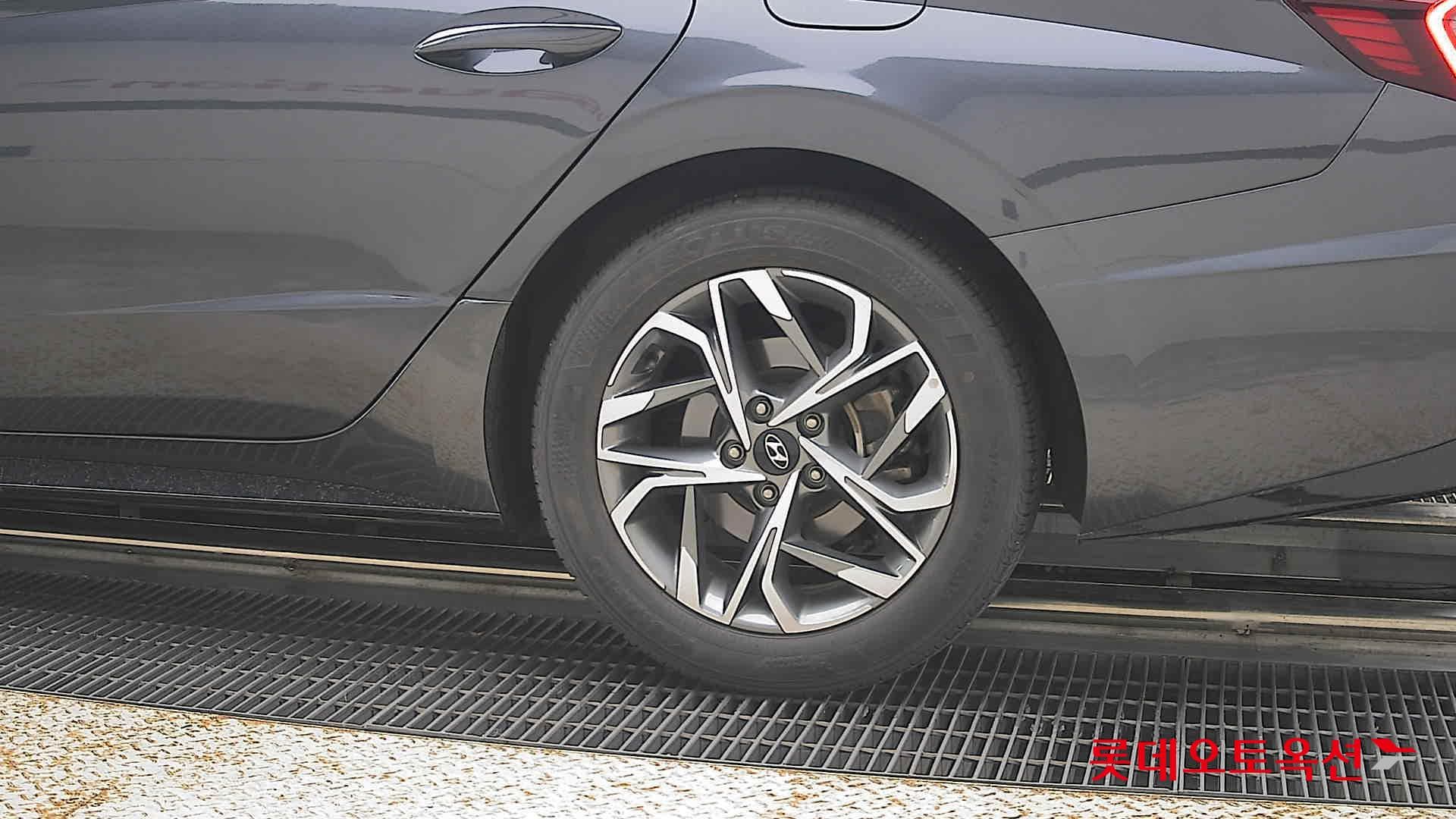 Hyundai - Sonata | DN8 (G) 2.0 Modern 22