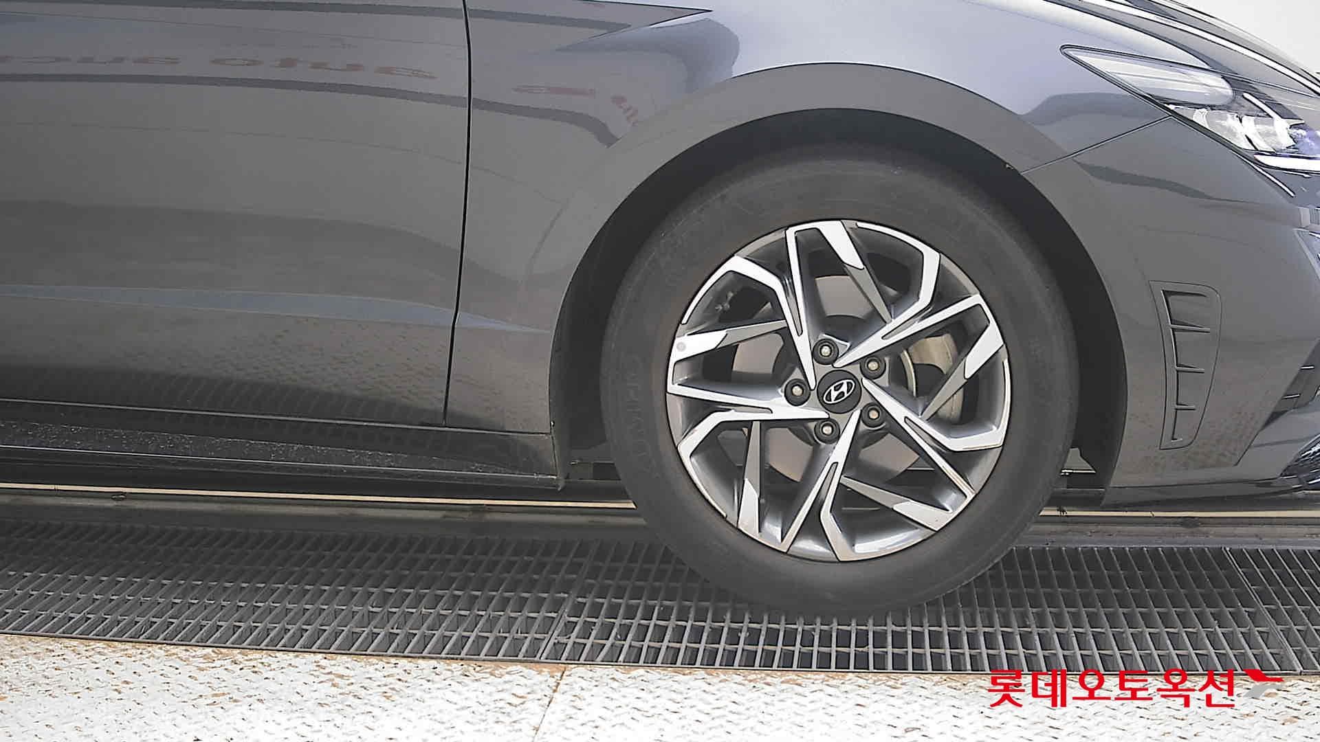Hyundai - Sonata | DN8 (G) 2.0 Modern 23