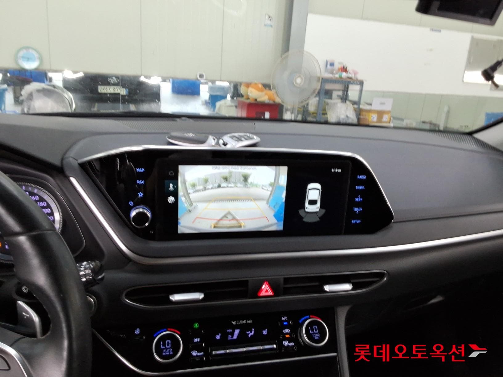 Hyundai - Sonata | DN8 (G) 2.0 Modern 33