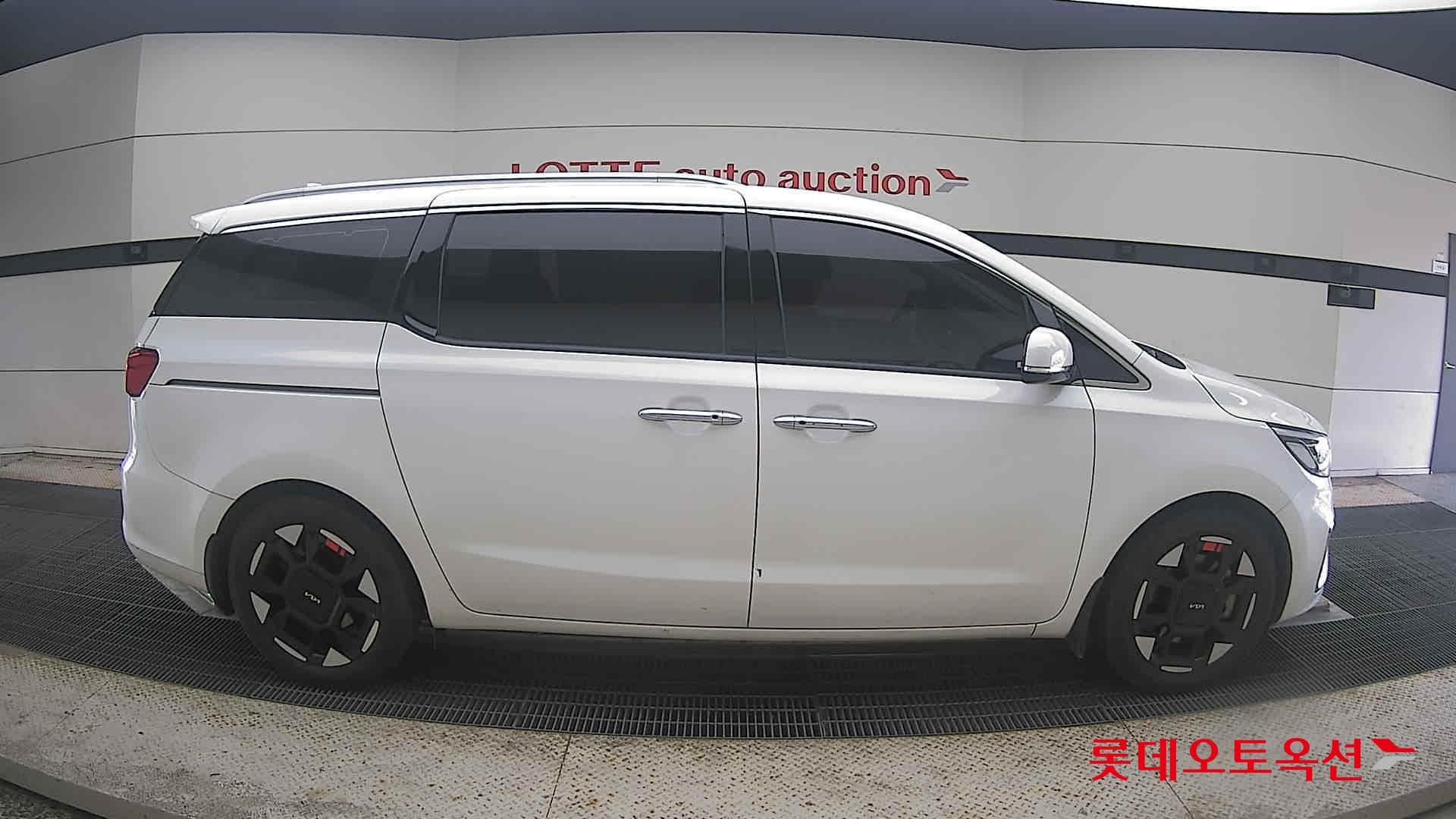 Kia - Carnival | THE NEW (D) 2.2 Noblesse 9Seater 16