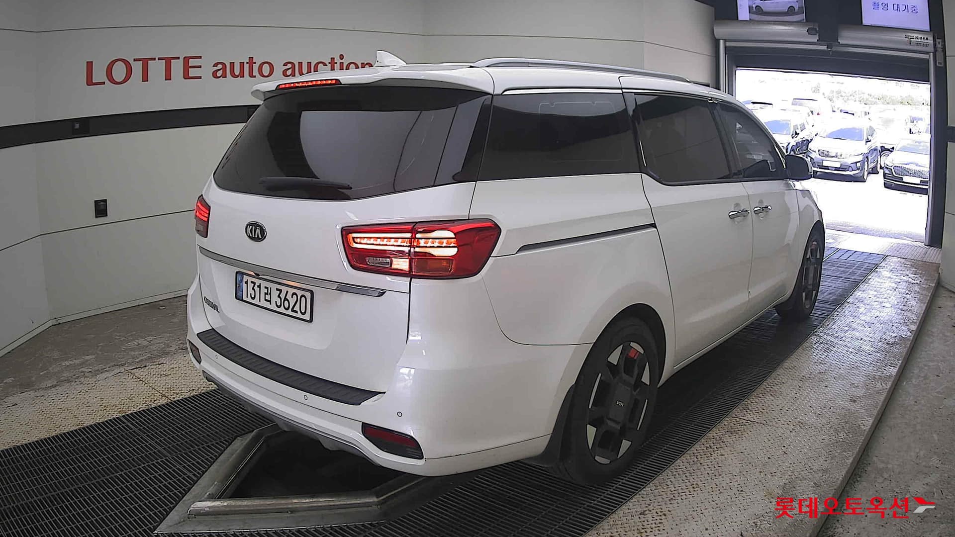 Kia - Carnival | THE NEW (D) 2.2 Noblesse 9Seater 12