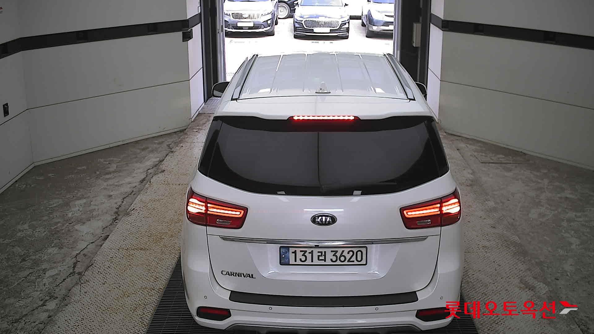 Kia - Carnival | THE NEW (D) 2.2 Noblesse 9Seater 11