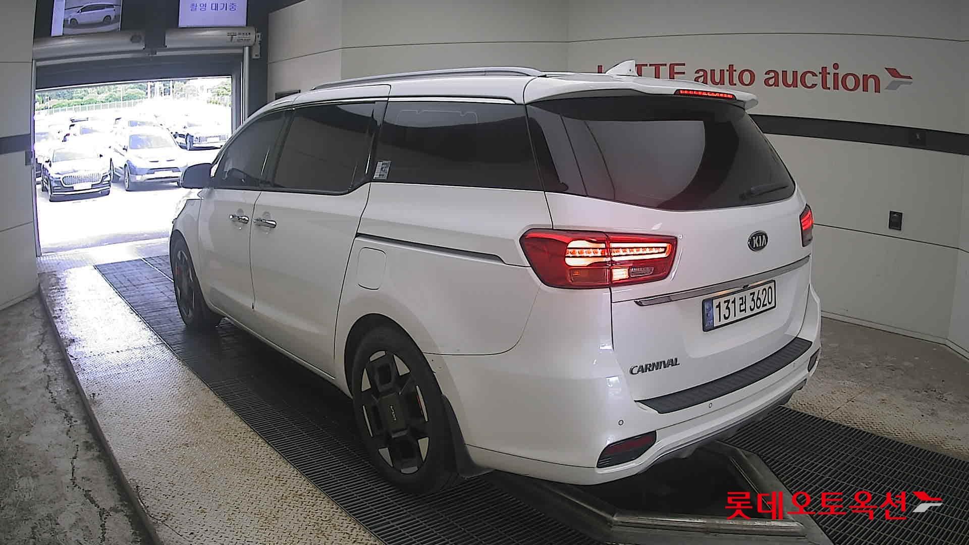 Kia - Carnival | THE NEW (D) 2.2 Noblesse 9Seater 10