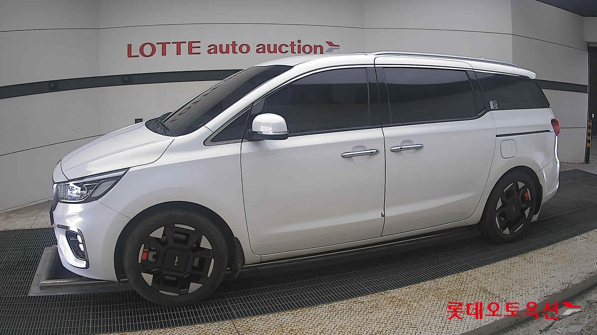 Kia - Carnival | THE NEW (D) 2.2 Noblesse 9Seater 5