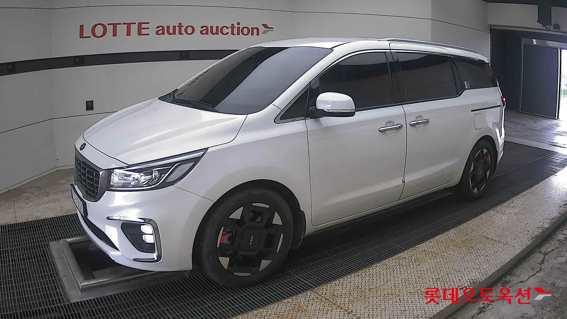 Kia - Carnival | THE NEW (D) 2.2 Noblesse 9Seater 4
