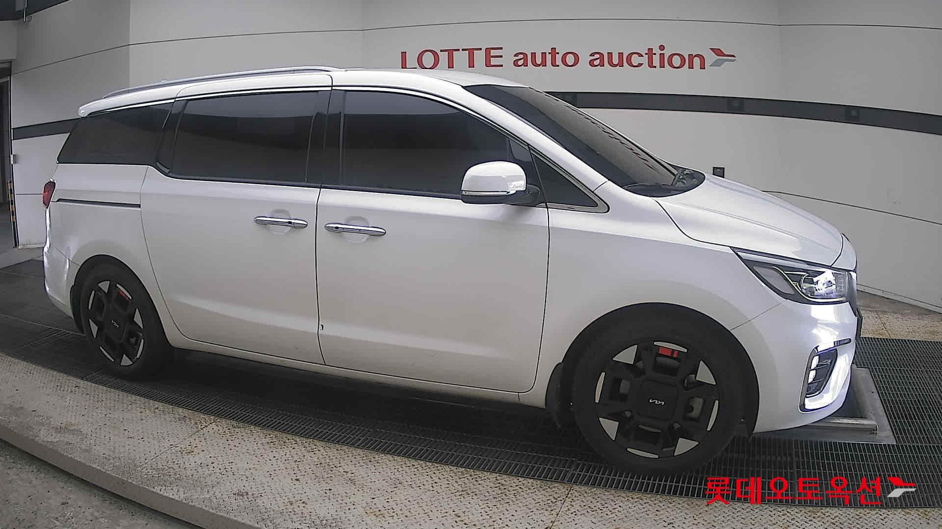 Kia - Carnival | THE NEW (D) 2.2 Noblesse 9Seater 17