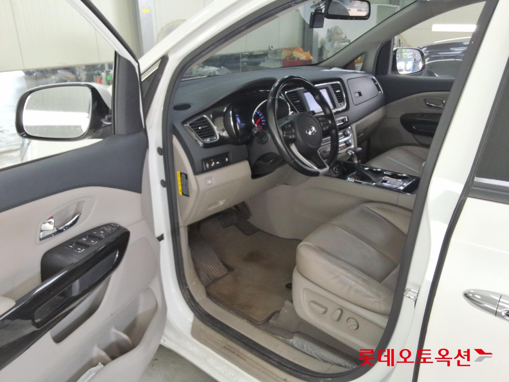 Kia - Carnival | THE NEW (D) 2.2 Noblesse 9Seater 34
