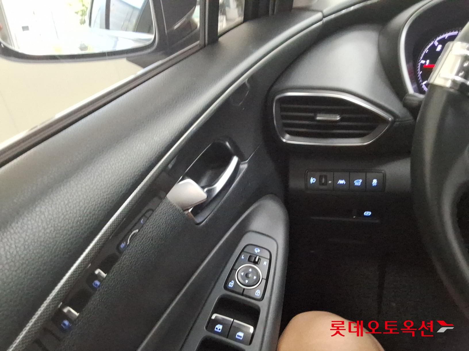 هيونداي - سانتافي | THE NEW SANTAFE (D) 2.2 Exclusive 5Seater 2WD 28